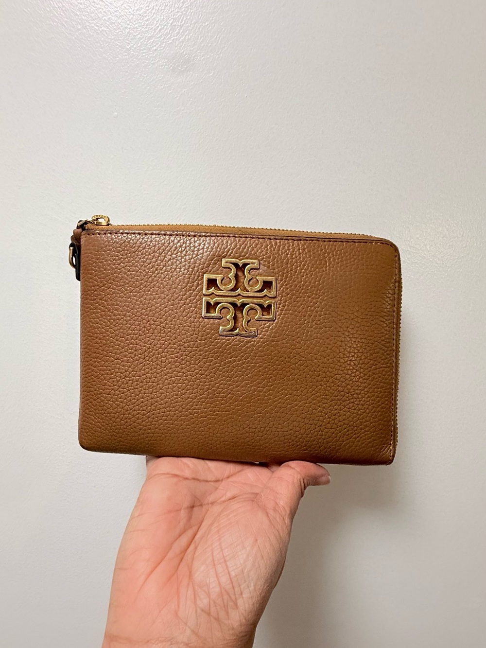 Tory Burch Chestnut Brown Pebbled Leather Zip Pouch with Gold Logo